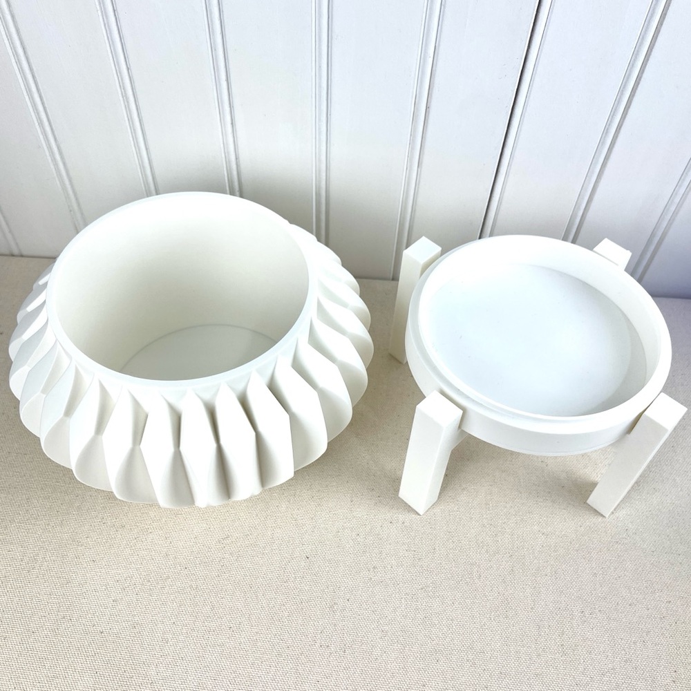 Sevi Indoor Planter Pot w/ Drainage Hole and Drip Tray, Houseplants - Picture 7 of 9